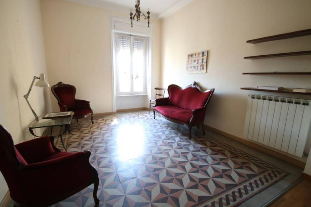 appartamento in vendita a Milano in zona XXII Marzo