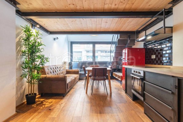 appartamento in vendita a Milano in zona Corvetto