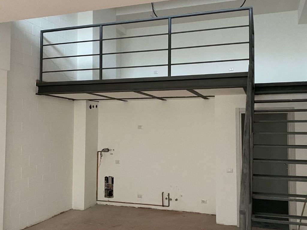 negozio in vendita a Milano
