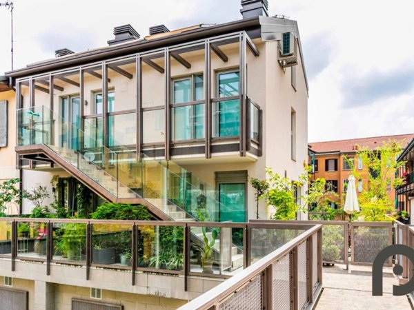 appartamento in vendita a Milano in zona Il Portello