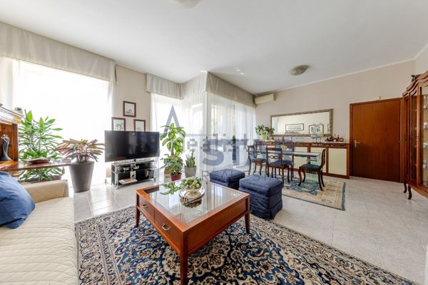 appartamento in vendita a Milano in zona Maggiolina