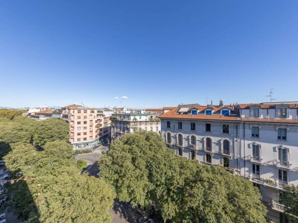 appartamento in vendita a Milano in zona Centro Direzionale