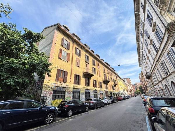 locale commerciale in vendita a Milano