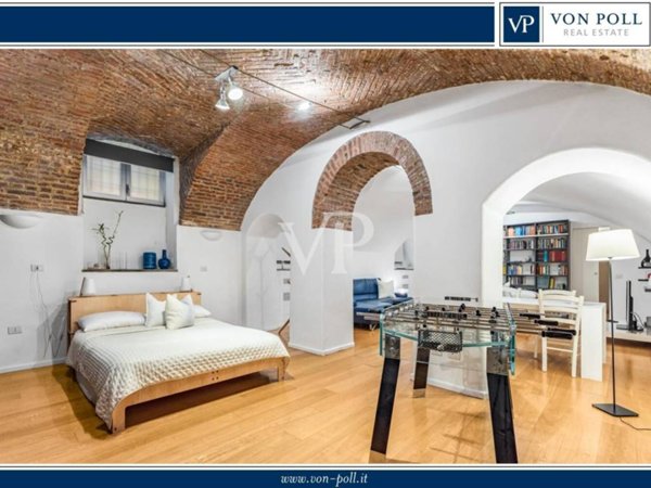 appartamento in vendita a Milano in zona Porta Ticinese