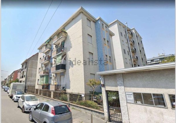 appartamento in vendita a Milano in zona Crescenzago