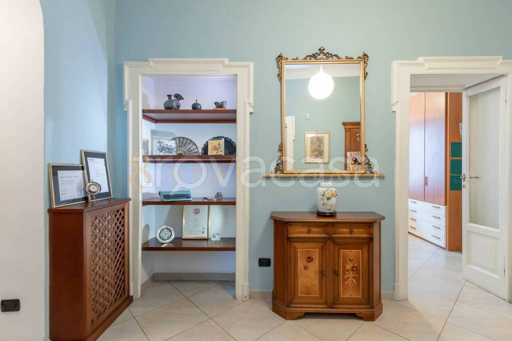 appartamento in vendita a Milano in zona Centro Direzionale