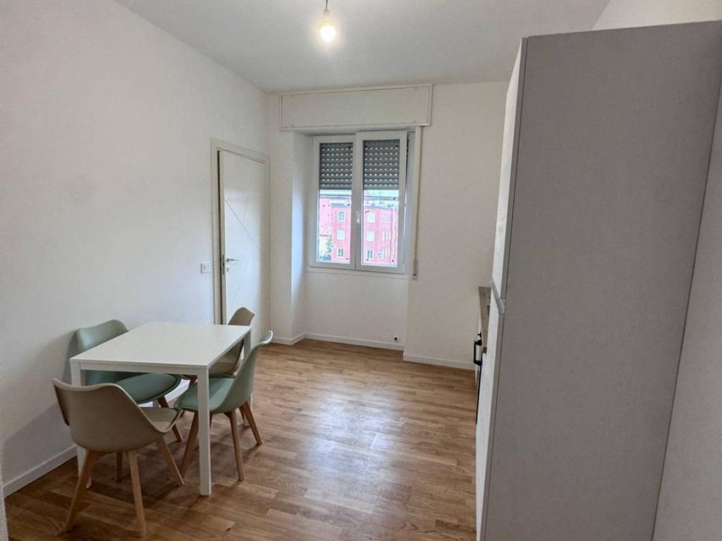 appartamento in vendita a Milano in zona Famagosta