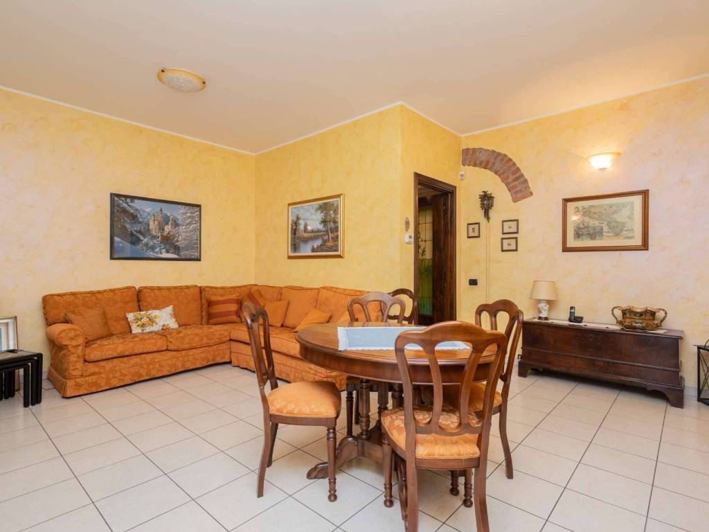 appartamento in vendita a Milano in zona Crescenzago