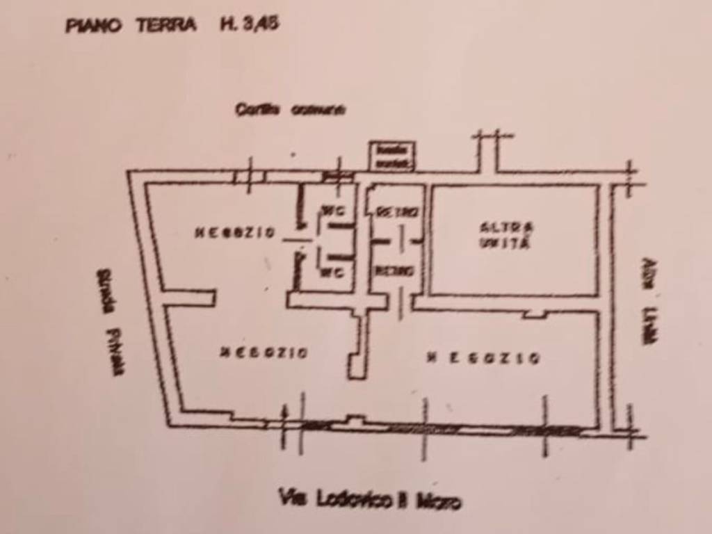 negozio in vendita a Milano in zona Barona