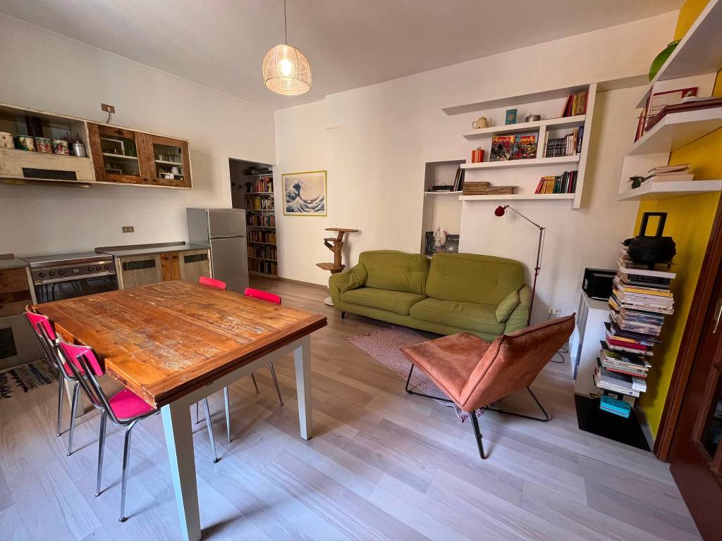 appartamento in vendita a Milano in zona Isola