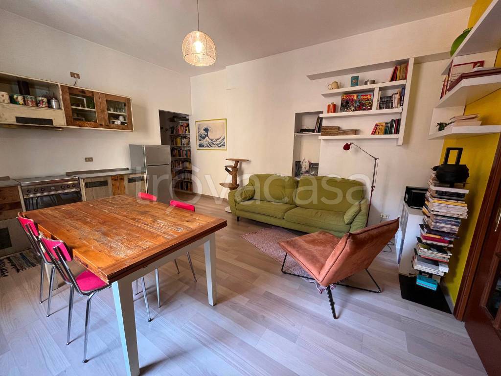 appartamento in vendita a Milano in zona Isola