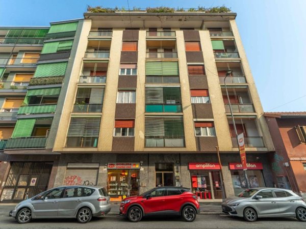 appartamento in vendita a Milano in zona Baggio