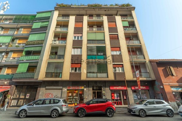 appartamento in vendita a Milano in zona Baggio