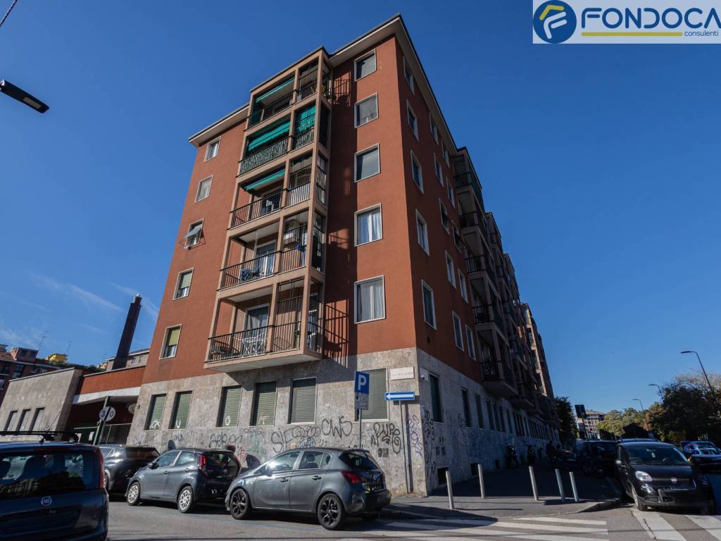 appartamento in vendita a Milano in zona Bocconi