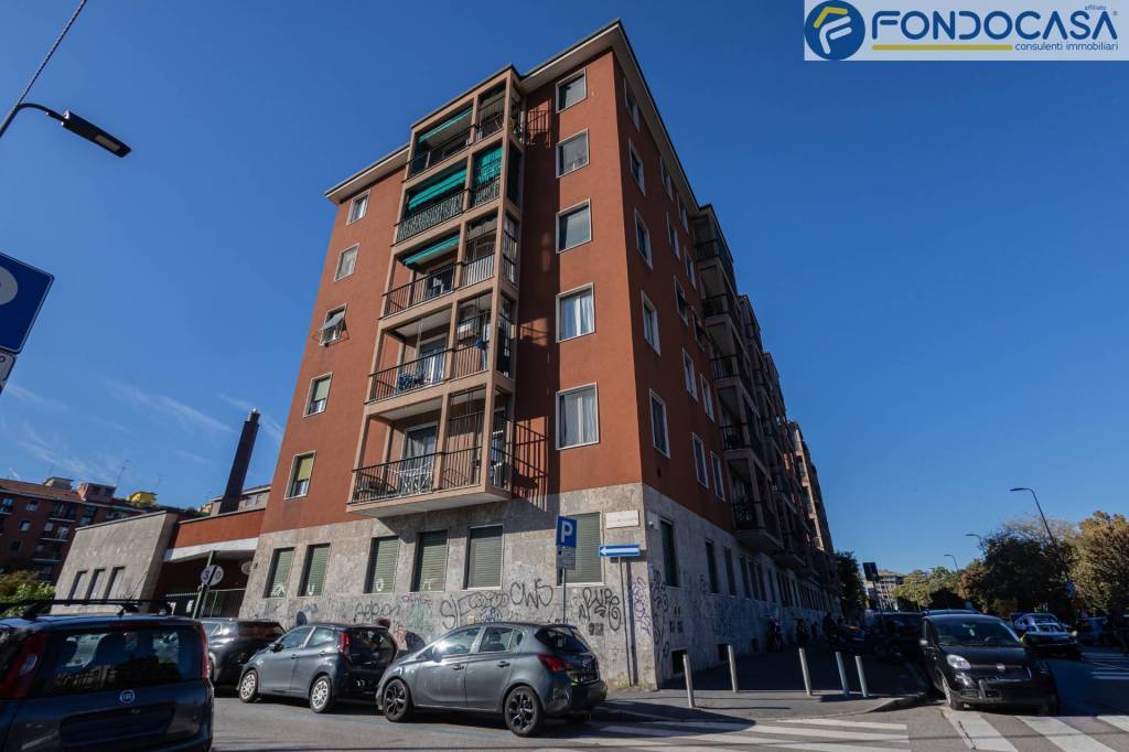 appartamento in vendita a Milano in zona Bocconi