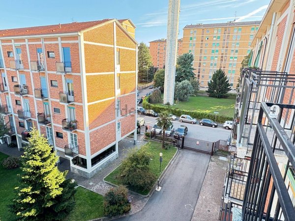 appartamento in vendita a Milano in zona Gallaratese