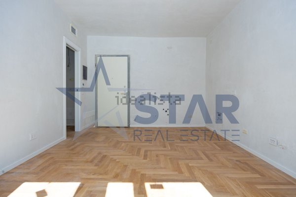 appartamento in vendita a Milano in zona Sempione