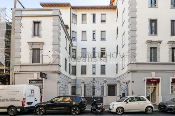 appartamento in vendita a Milano in zona Sempione