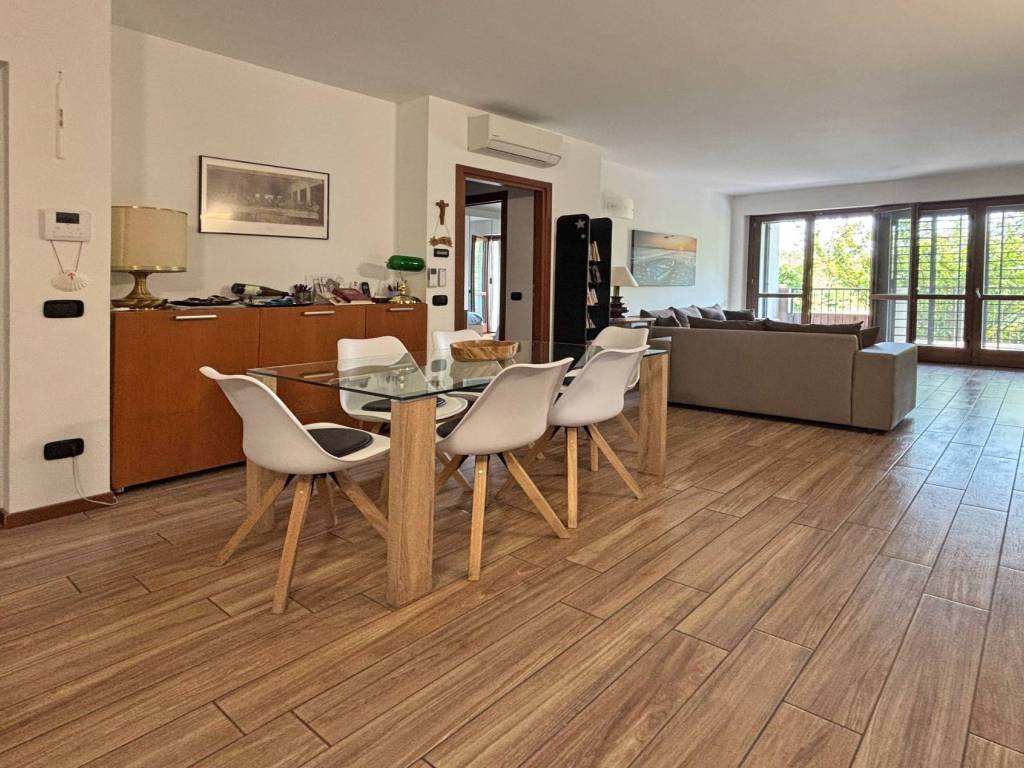 appartamento in vendita a Milano in zona Vigentino