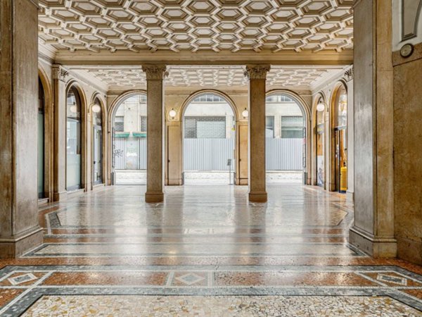 ufficio in vendita a Milano in zona Centro Storico