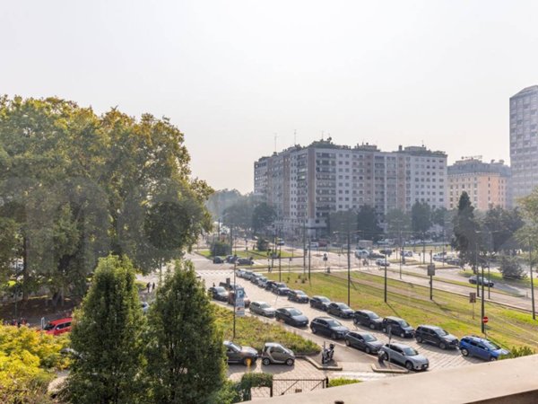 appartamento in vendita a Milano in zona Centro Direzionale