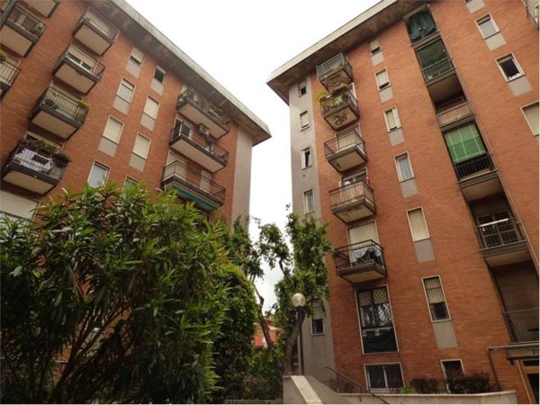 appartamento in vendita a Milano in zona Dergano