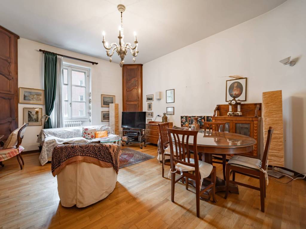 appartamento in vendita a Milano in zona Brera