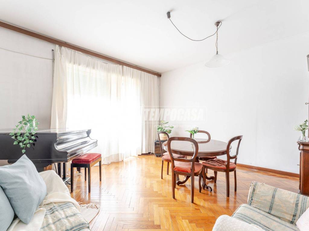 appartamento in vendita a Milano in zona Porta Venezia