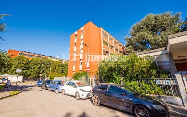appartamento in vendita a Milano in zona Morivione