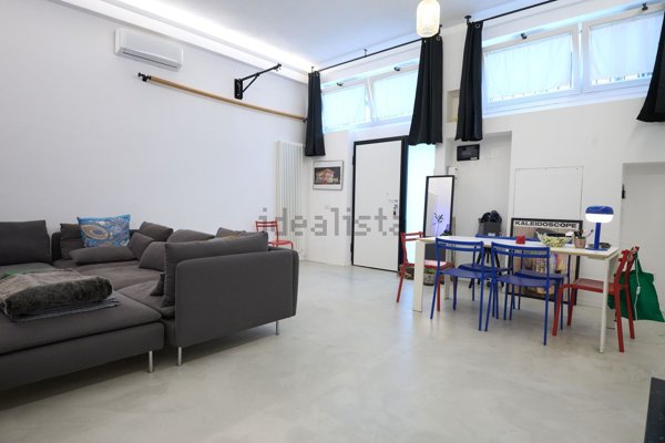 appartamento in vendita a Milano in zona Lorenteggio