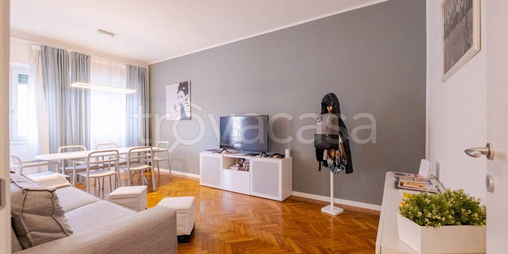 appartamento in vendita a Milano in zona Città Studi