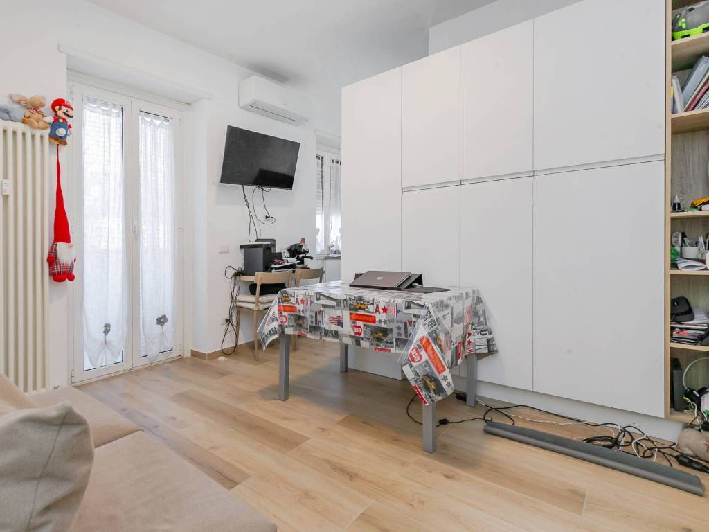 appartamento in vendita a Milano in zona Lambrate