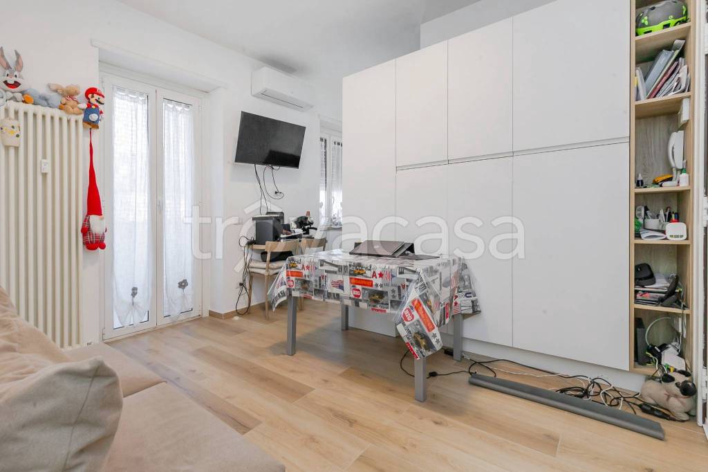 appartamento in vendita a Milano in zona Lambrate