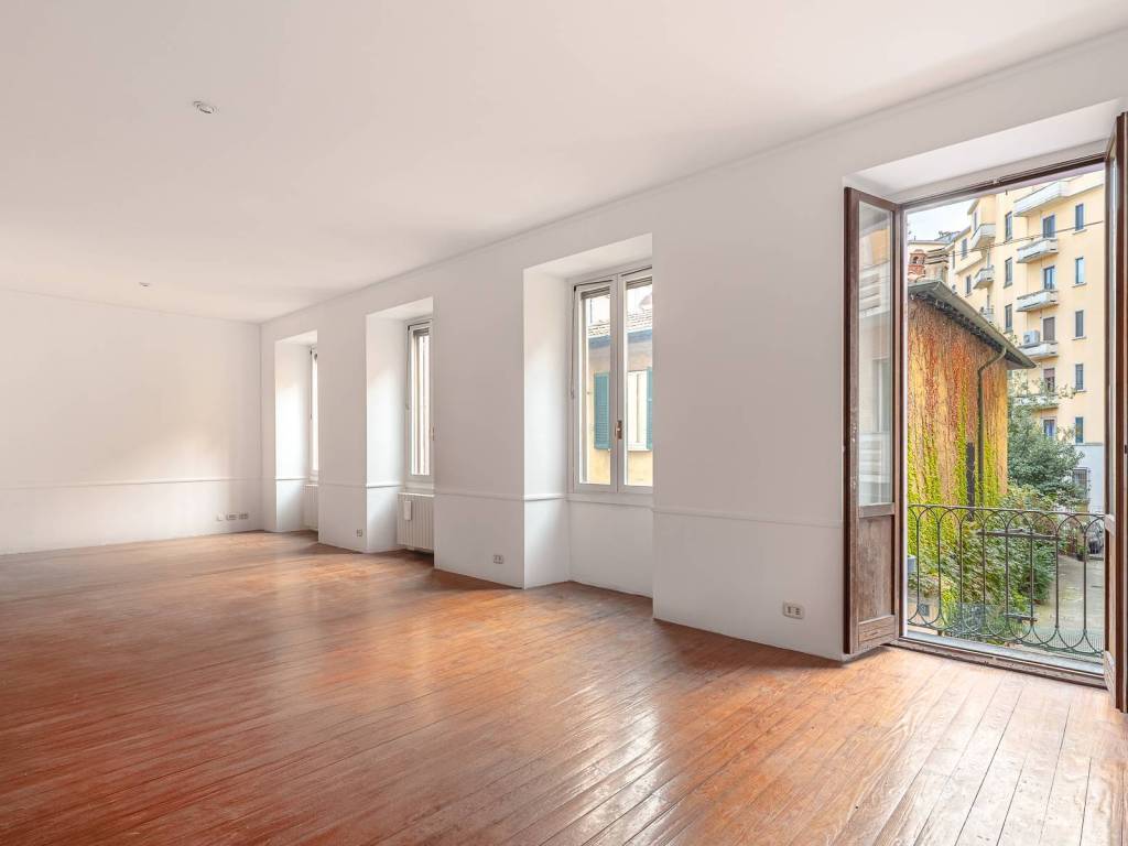 appartamento in vendita a Milano in zona Guastalla
