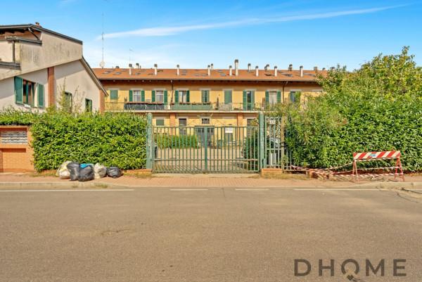 appartamento in vendita a Milano in zona Gratosoglio