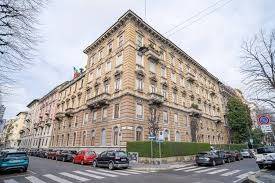 appartamento in vendita a Milano in zona Cadorna