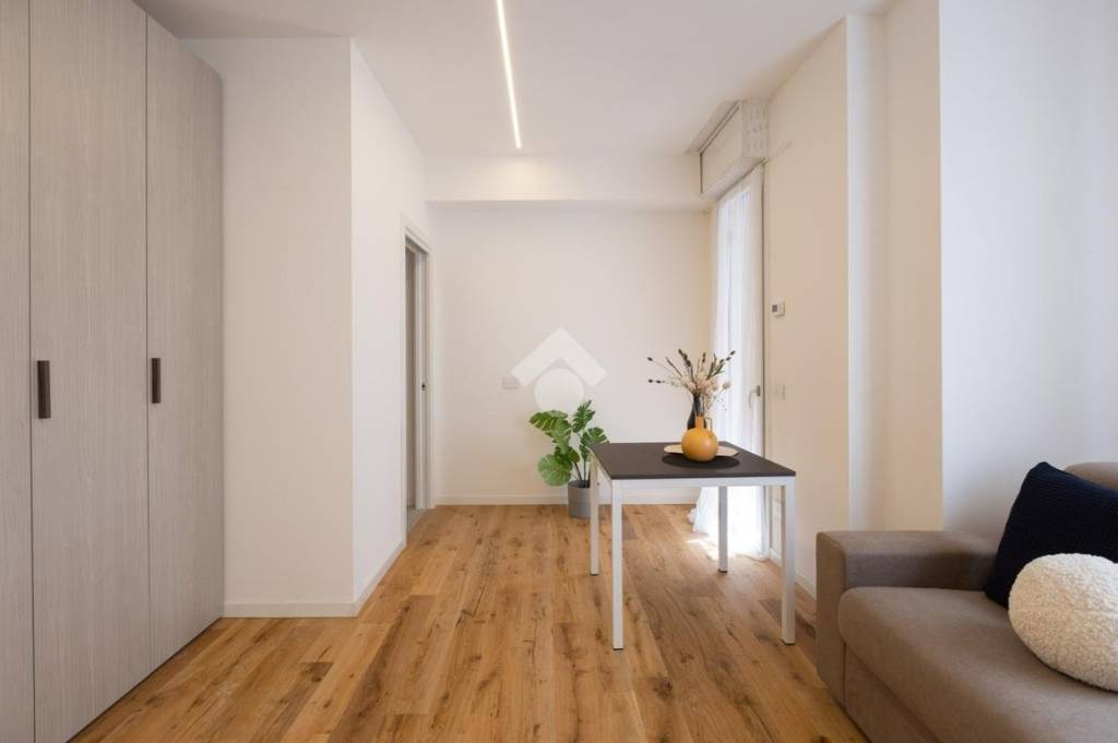 appartamento in vendita a Milano in zona Loreto