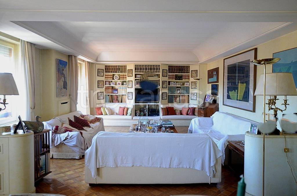 appartamento in vendita a Milano in zona Piazzale Lodi