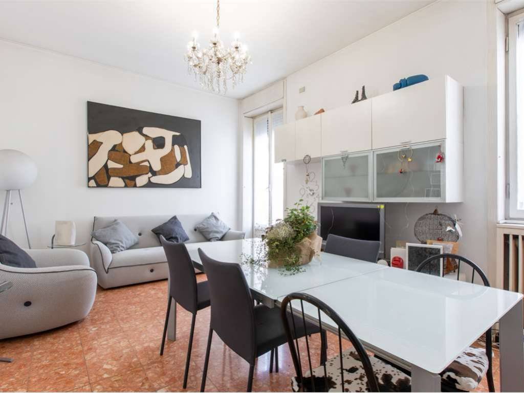 casa indipendente in vendita a Milano in zona Vigentino