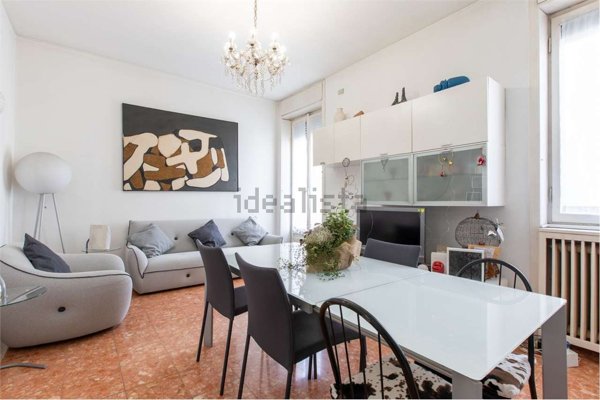 casa indipendente in vendita a Milano in zona Vigentino