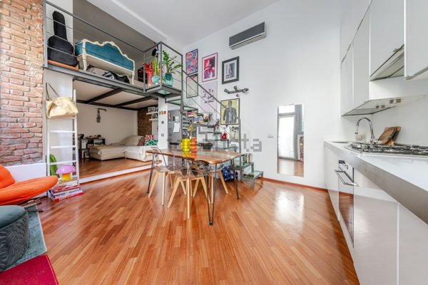 appartamento in vendita a Milano in zona Bocconi