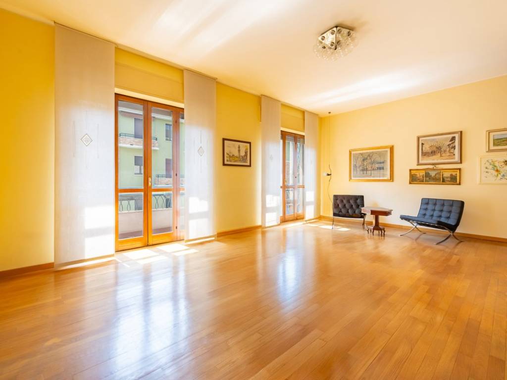 appartamento in vendita a Milano in zona Guastalla