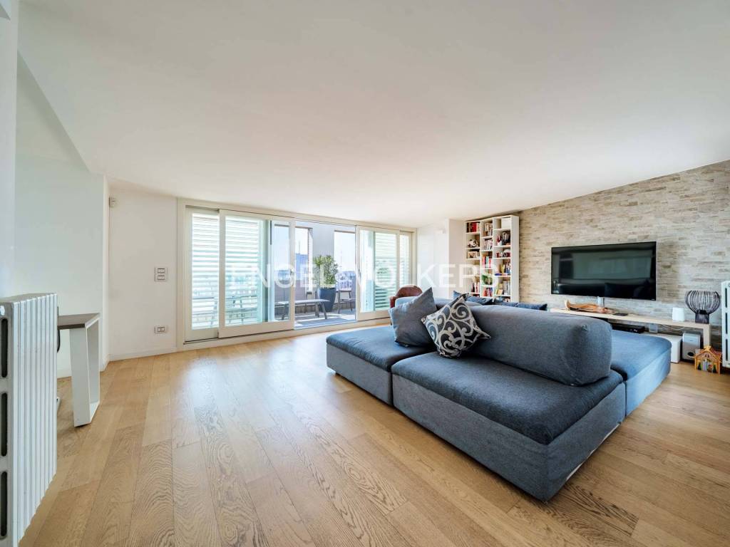 appartamento in vendita a Milano in zona Gorla