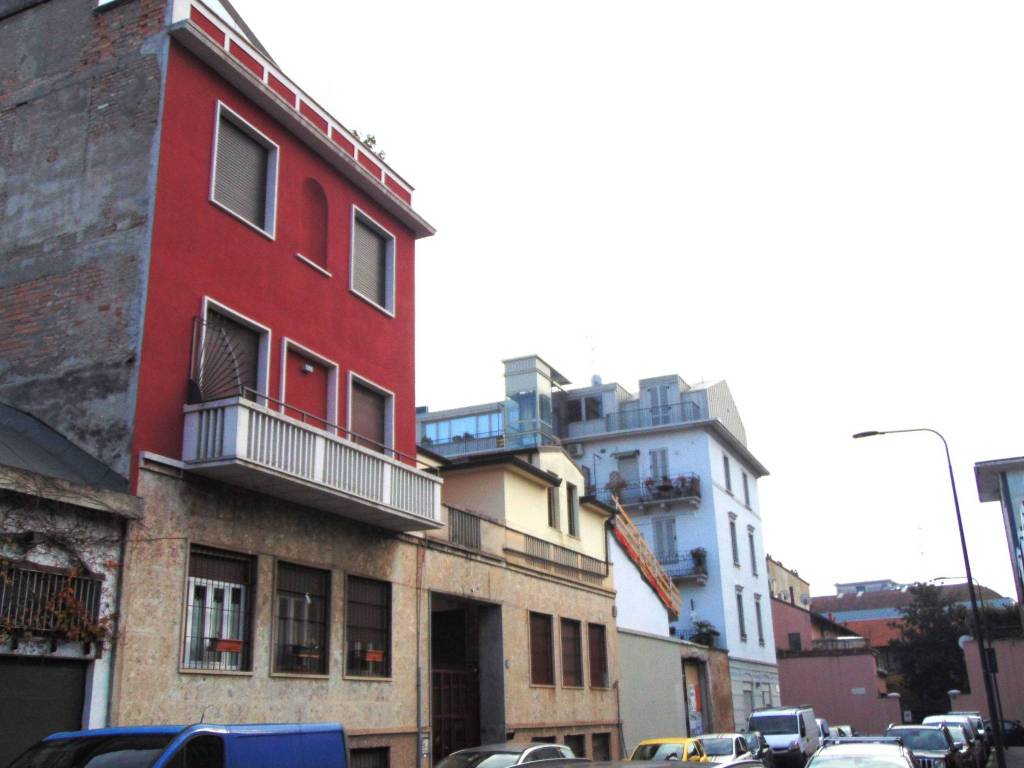 appartamento in vendita a Milano in zona Piazzale Lodi