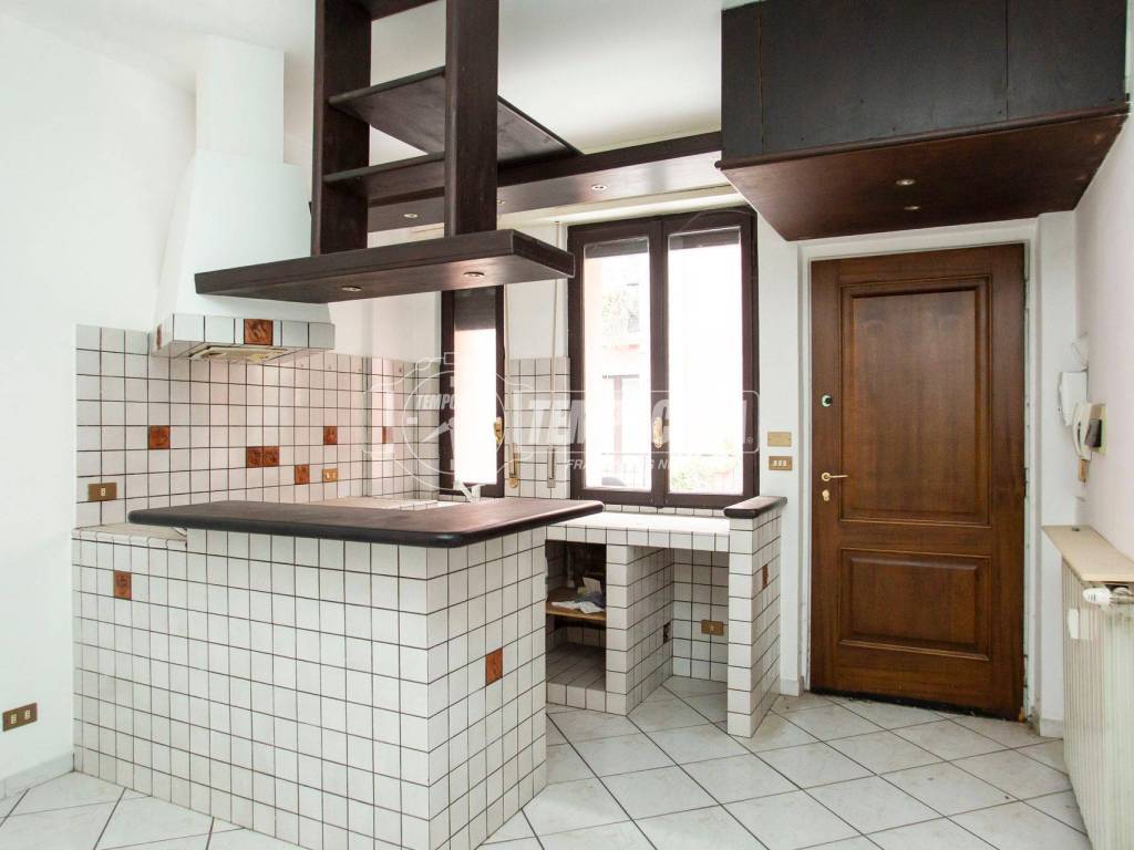 appartamento in vendita a Milano in zona Sempione