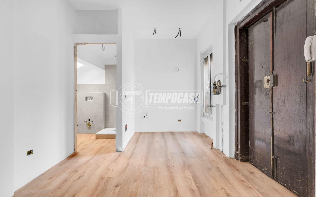 appartamento in vendita a Milano in zona Morivione