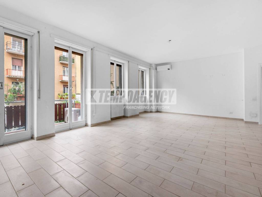 appartamento in vendita a Milano in zona Città Studi