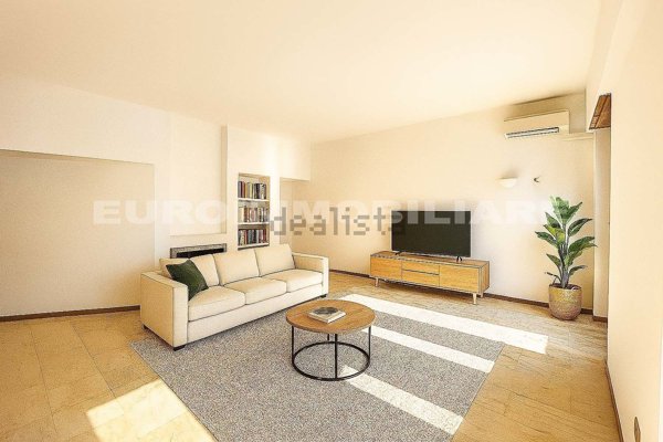 appartamento in vendita a Milano in zona Sempione