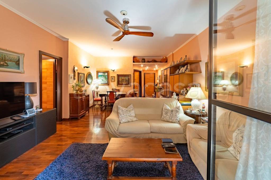 appartamento in vendita a Milano in zona Sempione