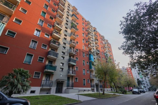 appartamento in vendita a Milano in zona Gratosoglio
